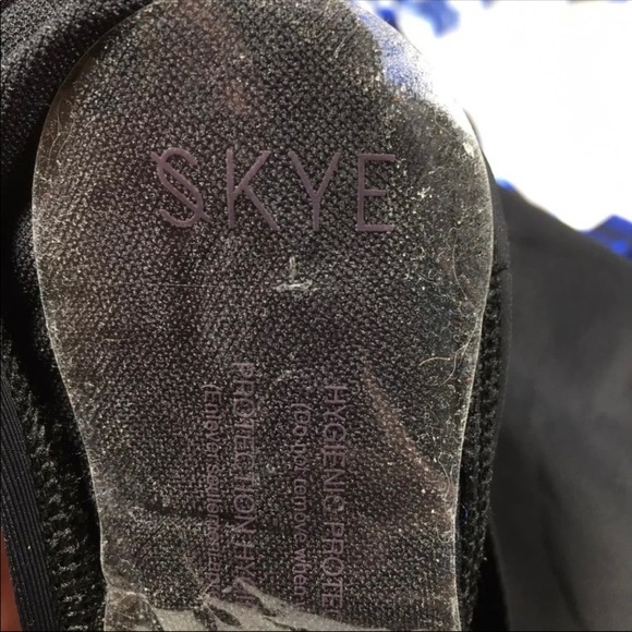 Skye One Piece Swimsuit Small - Picture 11 of 12